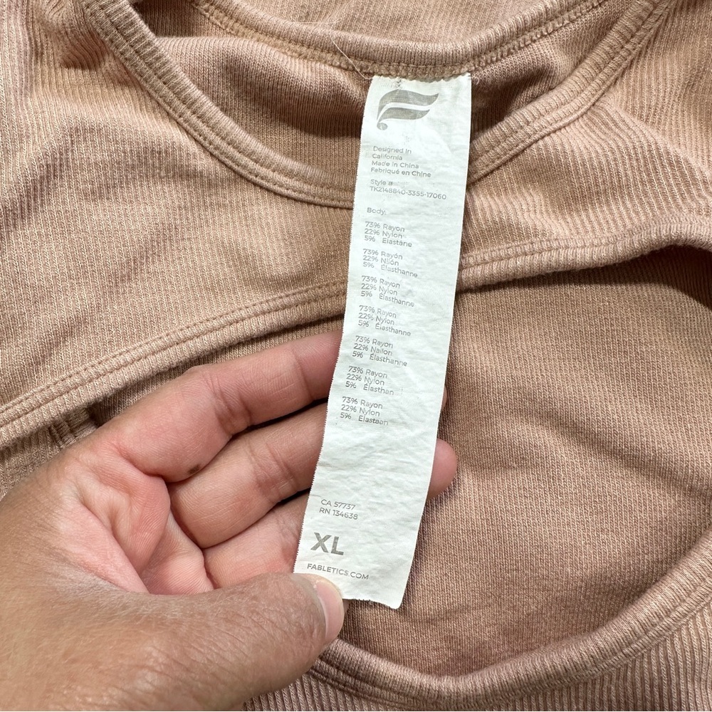 Fabletics Women’s Finely Cutout Seamless Bodysuit Ribbed Shortsleeve Desert XL - Picture 10 of 15